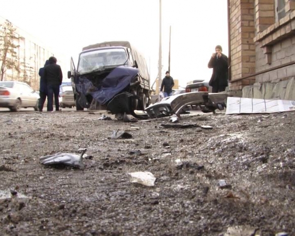 Внедорожник въехал в магазин в Павлодаре (ФОТО)