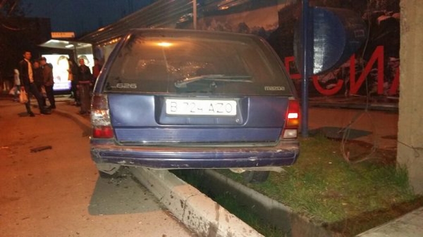 Очередное ДТП возле остановочного комплекса в Алматы: есть пострадавшие (ФОТО)