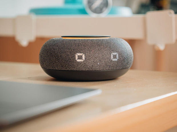 Почему опасны умные колонки – эксперт