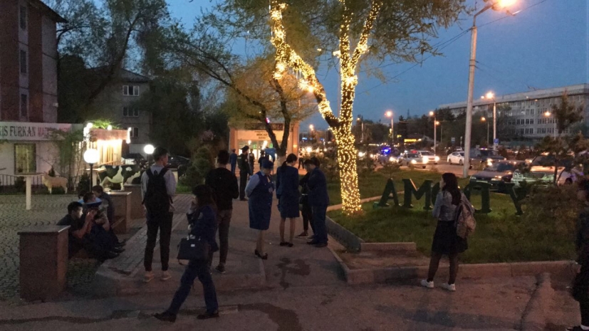 Метро Алматы перекрыто из-за анонимного звонка о бомбе. ФОТО