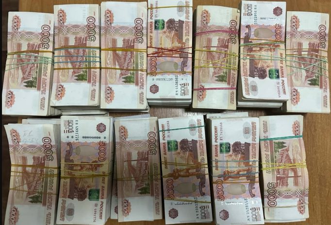 Более 30 миллионов рублей пытались вывезти из Казахстана