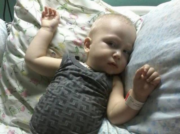 Мужчина украл ящик с пожертвованиями для больного ребенка