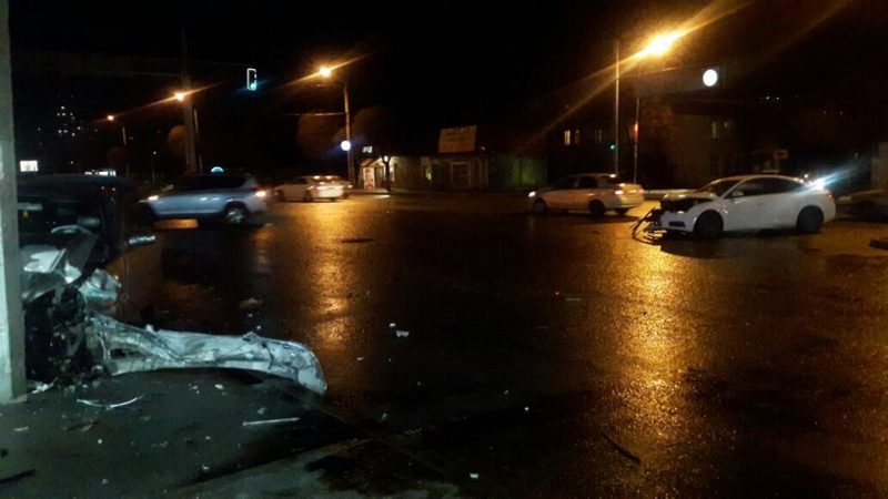 В Алматы двое детей пострадали в аварии