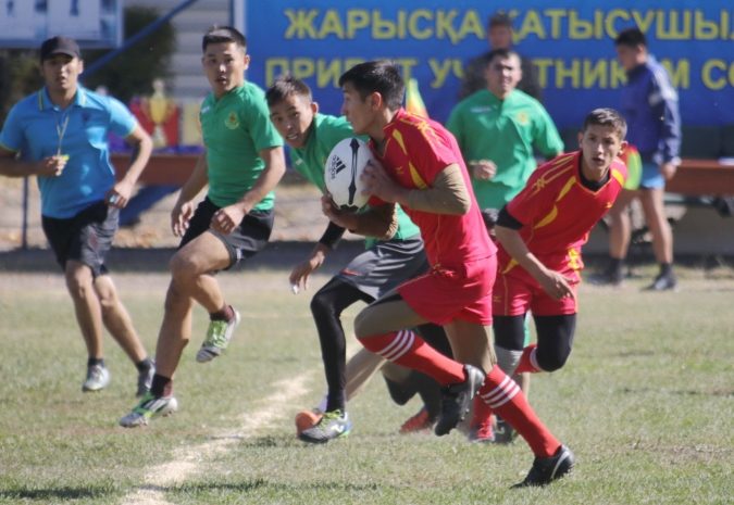 Национальная гвардия играет в регби