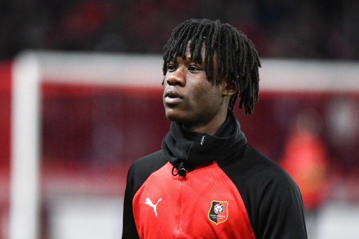 100 миллионов евро готов заплатить «Манчестер Юнайтед» за Камавинга