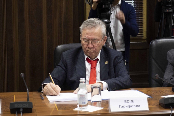 Еще одного кандидата в президенты Казахстана проверили на знание казахского