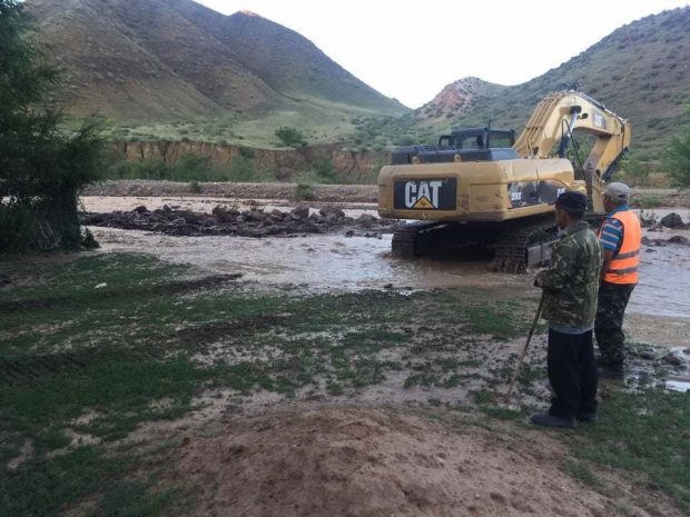 Спасатели опровергли информацию о прорыве дамбы