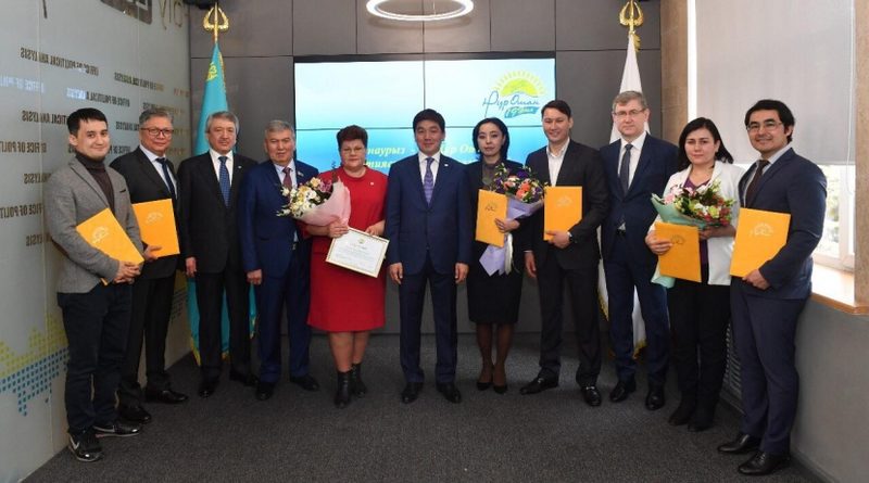 Аким Алматы принял новых членов в «Нұр Отан»