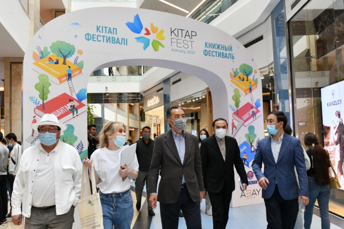 В Алматы проходит книжный фестиваль Kitap Fest
