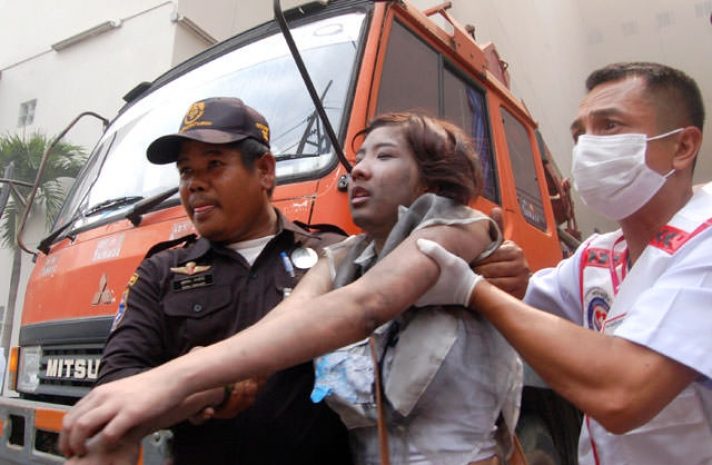 19 человек заживо сгорели в автобусе в Таиланде