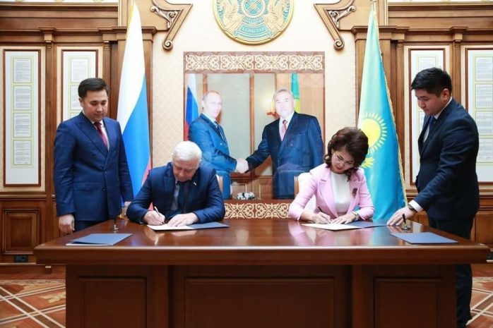 МГУ издаст антологии казахской литературы на русском языке