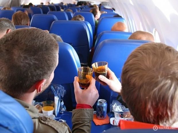 Пассажиры самолетов просят в РК подавать курт вместо конфет