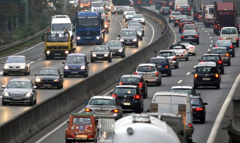 Президент призвал казахстанцев ездить на отечественных авто