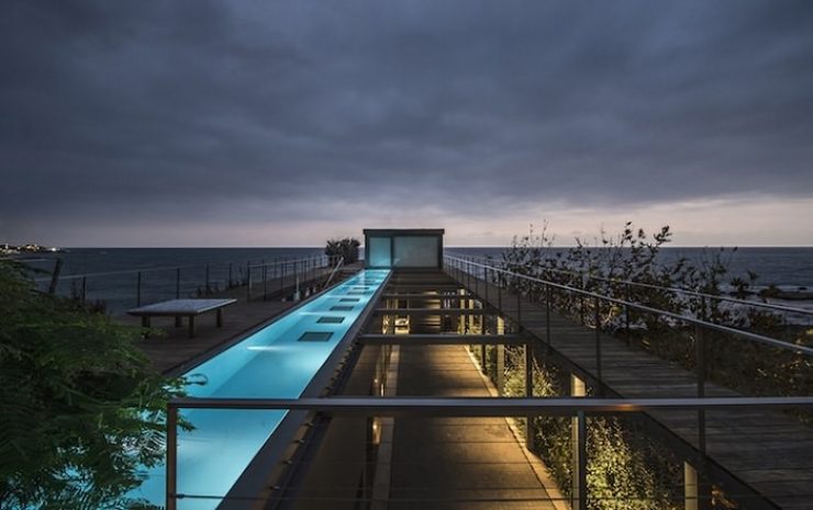 Морской причал на Средиземноморском побережье