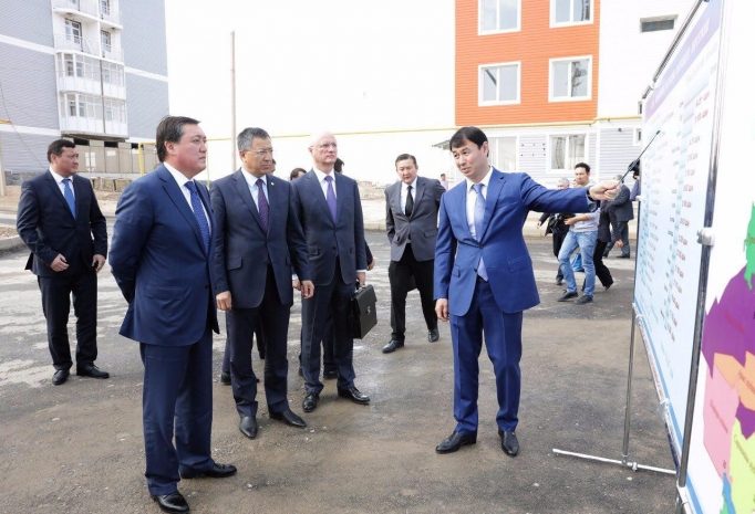 Аскар Мамин посетил Южно-Казахстанскую область