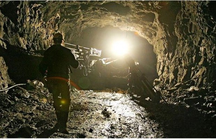 В Китае одиннадцать шахтеров оказались заблокированы в затопленной шахте