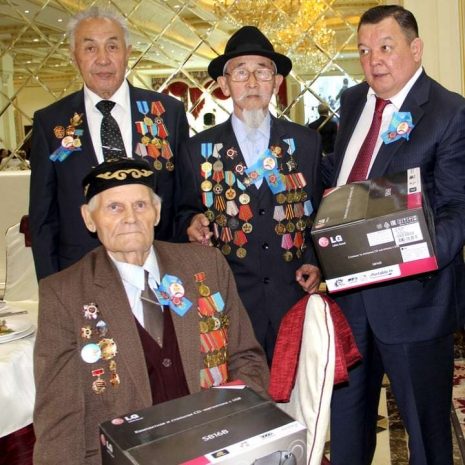 Компания LG ELECTRONICS поздравила ветеранов с днем Великой Победы