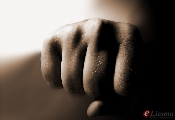 Адвоката избили за защиту в суде этнического узбека