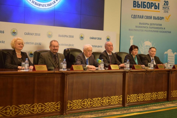 Международные наблюдатели не выявили серьезных нарушений за время голосования