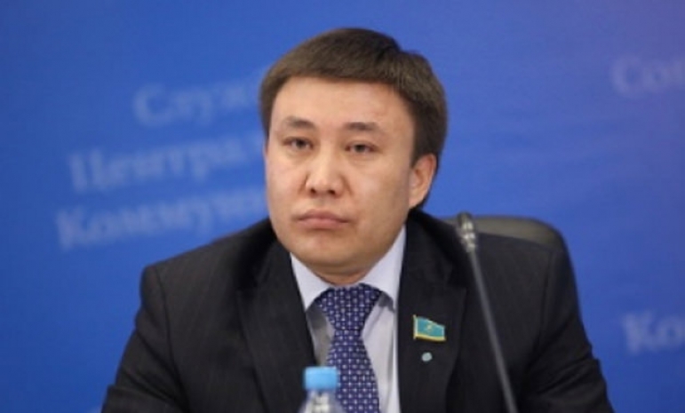 «Ак жол» поддержал законопроект о молодежной политике