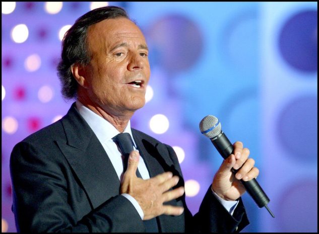 Дело о домогательствах против Хулио Иглесиаса закрыла прокуратура Испании