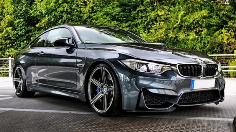 BMW M4 Coupe в легкой доработке mbDESIGN