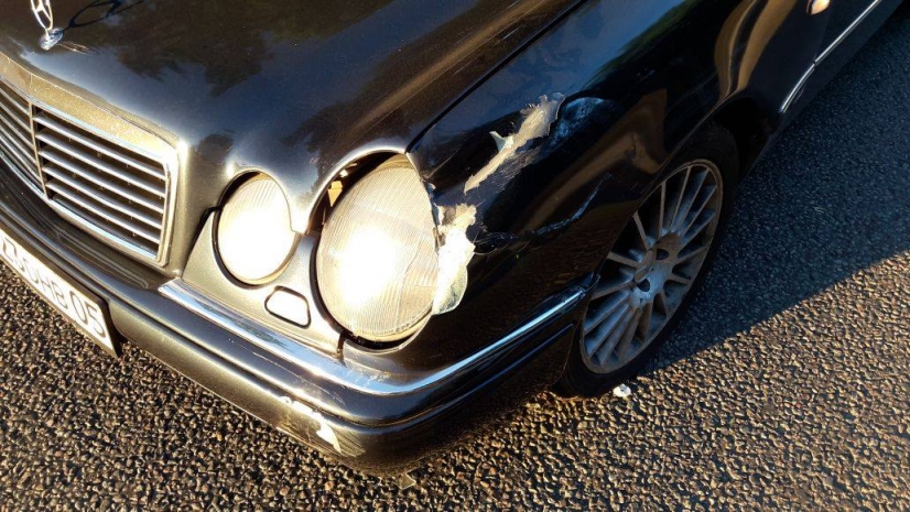 В Алматы автомобиль сбил велосипедиста