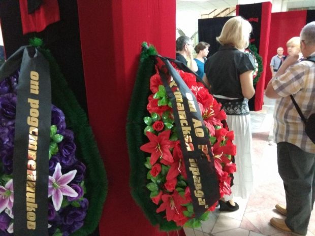 Всего себя он отдавал работе…