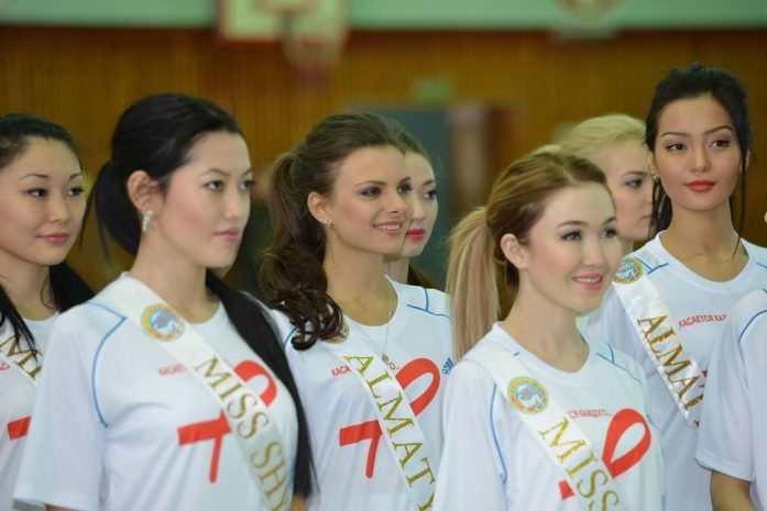 Участницам «Мисс Казахстан - 2013» наставили синяков. Фото