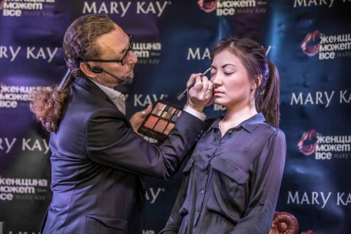 Мировой визажист дал совет казахским девушкамЭксклюзив