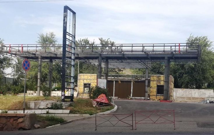 SINOOIL не хочет убирать АЗС с проспекта Достык в Алматы