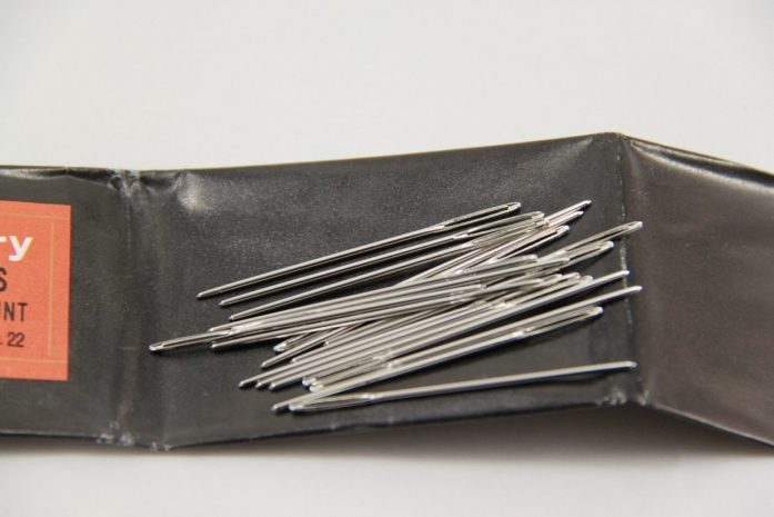 Уколами в живот лечил пятилетнюю девочку шаман из Бишкека