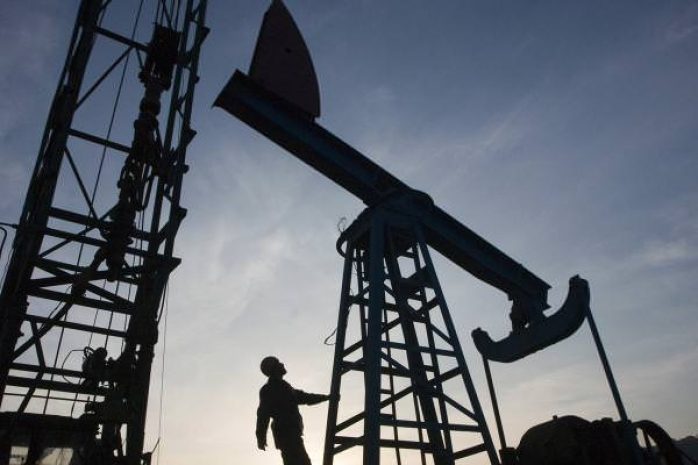 Эксперты: нефть вскоре снова поднимется до 100$