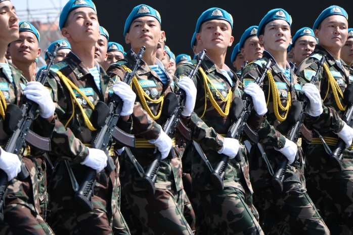 В Астане прошла генеральная репетиция военного парада. ФОТО