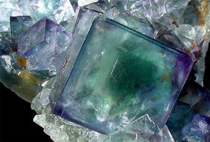 Ученые сняли на видео рождение минерала