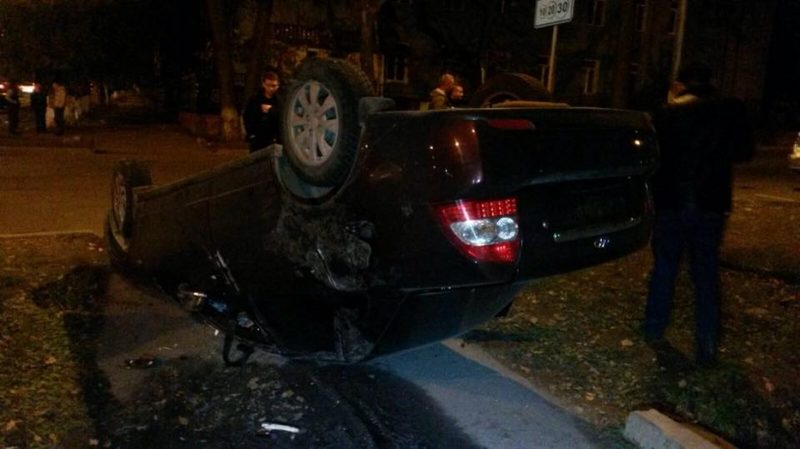 Очередное ДТП произошло в Алматы (ФОТО)