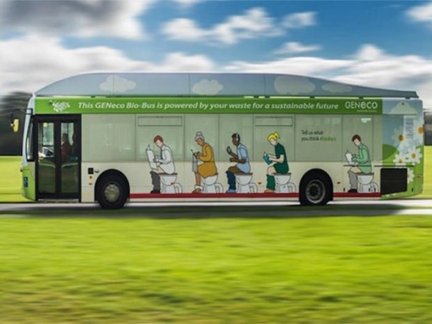 На британских дорогах появился экологичный «фекальный автобус»