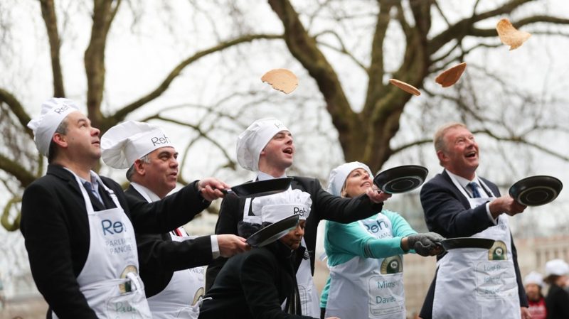 Международный день блина и Марди Гра