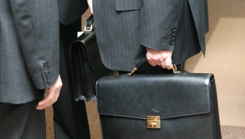 В Атырау наказаны 50 чиновников