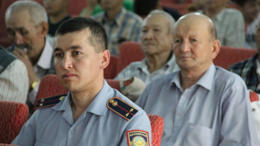 В Кызылорде полицейские организовали сход населения