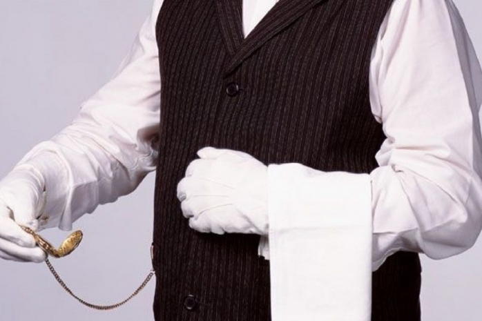 Дворецкого за миллион рублей в месяц ищут в Москве