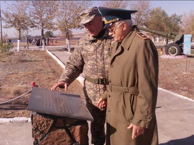 Ветераны ВС РК участвуют в итоговой проверке войск