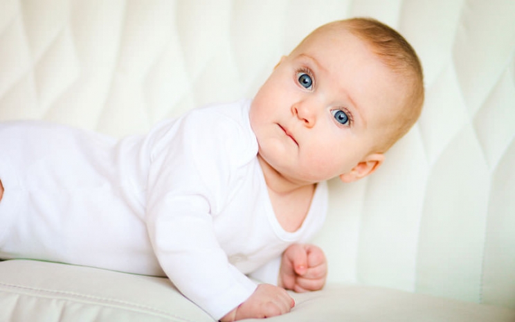 Диваны опасны для маленьких детей