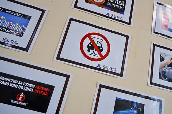 В автоЦОНе Алматы открылась выставка антиалкогольных плакатовЭксклюзив