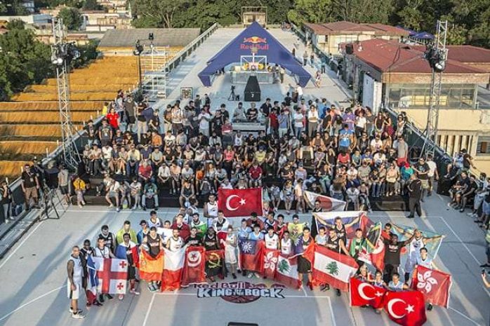 Казахстанец вошел в мировой топ-8 сильнейших игроков Red Bull King of the Rock