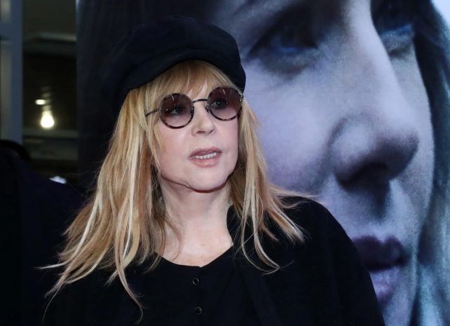 Алла Пугачева просит Минюст РФ признать ее «иноагентом»