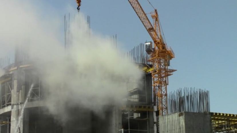 В Шымкенте горел строящийся пятизвездочный отель