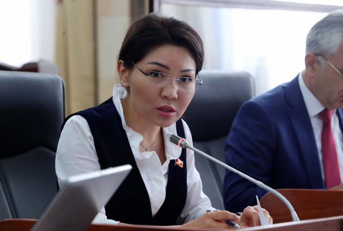 Сурабалдиева утверждена на пост вице-премьера Кыргызстана