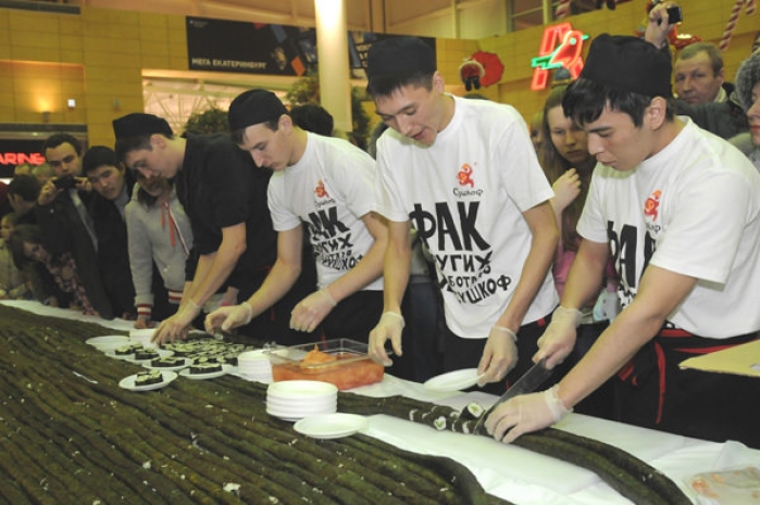 В Костанае изготовят гигантский ролл на 100 метров