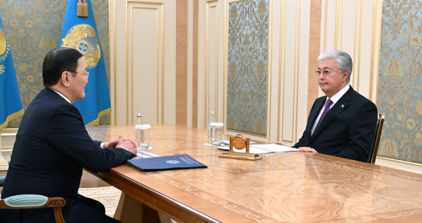 Токаев принял генерального прокурора РК